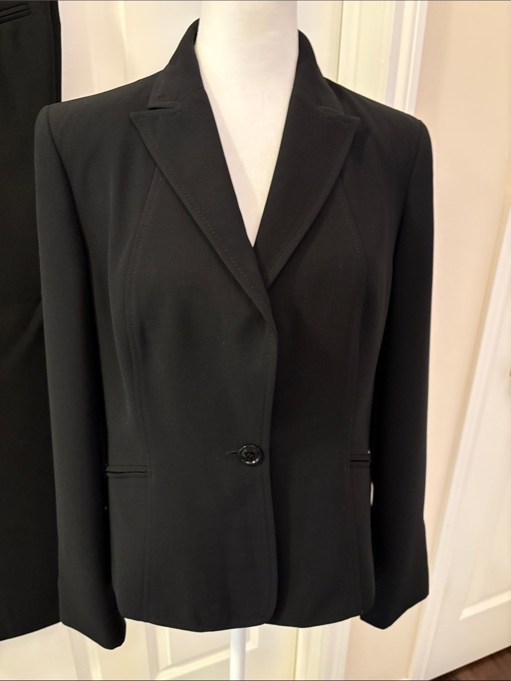 Jones Wear Women's Black Blazer & Pants, NNT Suit 8 pants 6 - Picture 3 of 16